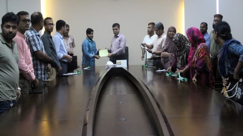 জাককানইবিতে স্নাতক প্রথম বর্ষের শিক্ষার্থীদের আইডি ও রেজিস্ট্রেশন কার্ড প্রদান
