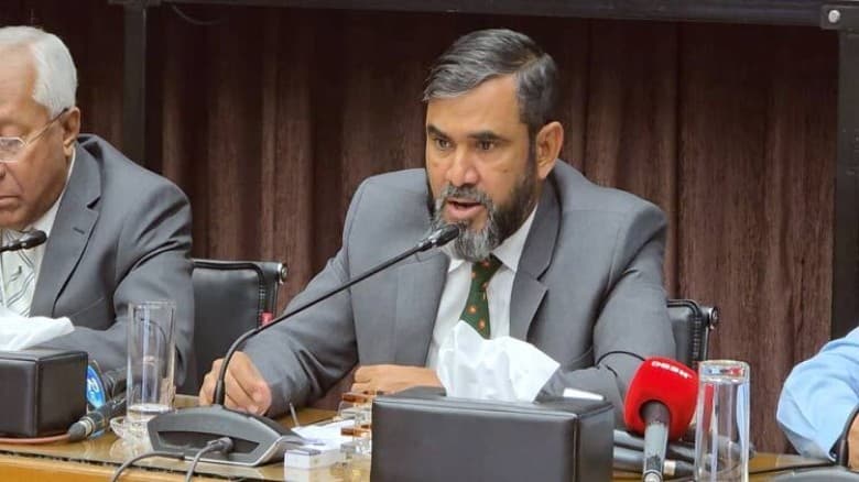 পোস্টাল ব্যালটে প্রবাসীদের ভোটগ্রহণ বড় চ্যালেঞ্জ: ইসি সানাউল্লাহ