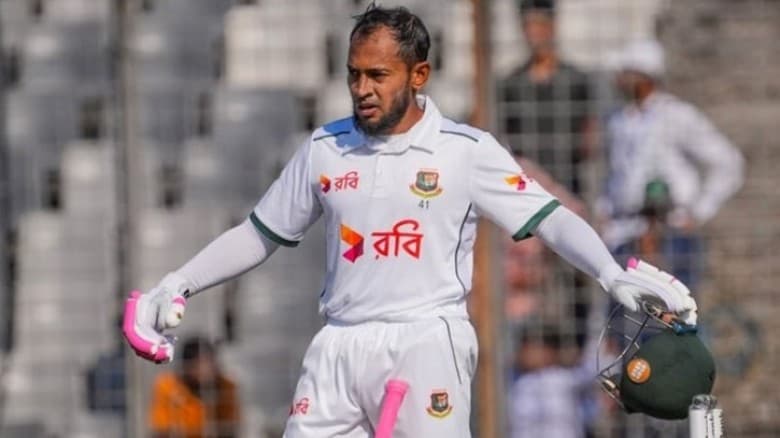 শততম ম্যাচে সেঞ্চুরি করে ইতিহাস গড়লেন মুশফিক