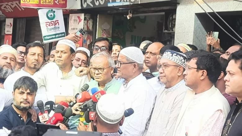 বেগম খালেদা জিয়ার শারীরিক অবস্থা ‘অত্যন্ত সংকটময়’: মির্জা ফখরুল