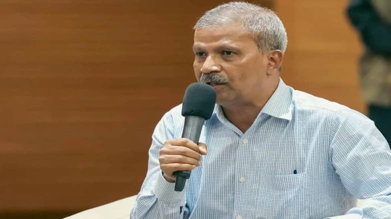 জুলাই যোদ্ধাদের দায়মুক্তি দিয়ে আইন প্রণয়ন বৈধ: আইন উপদেষ্টা আসিফ নজরুল