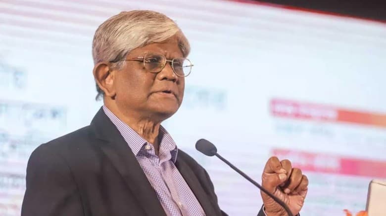 সরকারি চাকরিজীবীদের নতুন বেতন প্রতিবেদন জমার সম্ভাব্য তারিখ জানালেন অর্থ উপদেষ্টা