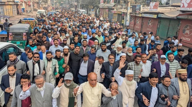 নারী কর্মীদের হেনস্তার প্রতিবাদে রাজধানীতে জামায়াতের বিক্ষোভ মিছিল