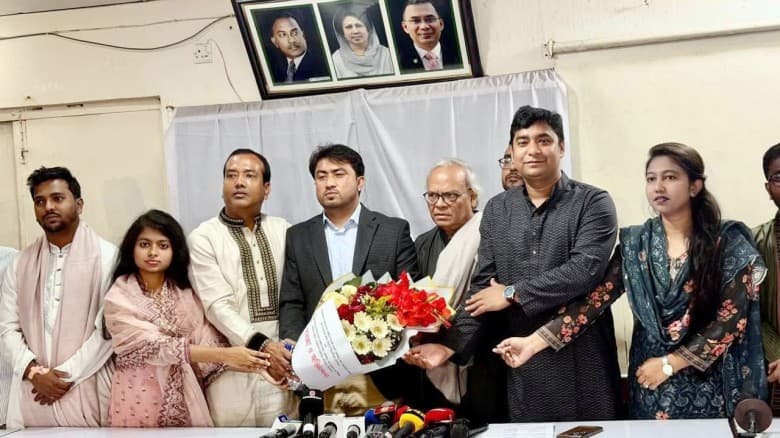 বিএনপিতে যোগদান করলেন জাকসুর ভিপিসহ হল সংসদ নেতারা