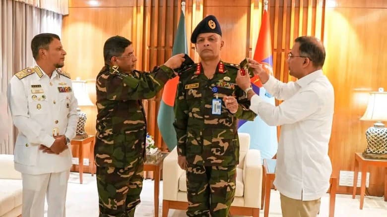 সশস্ত্র বাহিনী বিভাগের নতুন পিএসও লেফটেন্যান্ট জেনারেল মীর মুশফিকুর রহমান