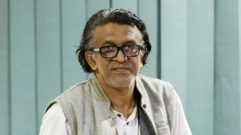 কোরআনের ‘ভুল’ খুজতে গিয়ে ‘আত্মসমর্পণ’ করে নাস্তিক থেকে আস্তিক হলেন গাজী রাকায়েত