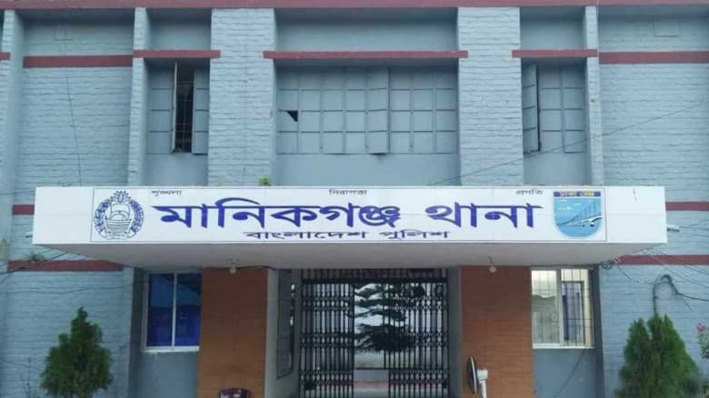 মানিকগঞ্জে রাস্তার পাশে অজ্ঞাত ব্যক্তির মরদেহ উদ্ধার