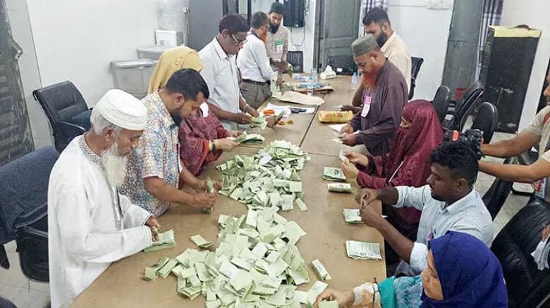 বগুড়ায় উপনির্বাচনে ভোটগ্রহণ শেষে চলছে গণনা