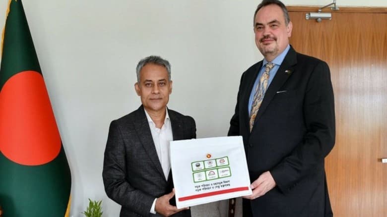 সড়ক পরিবহণমন্ত্রীর সঙ্গে মার্কিন রাষ্ট্রদূতের সাক্ষাৎ